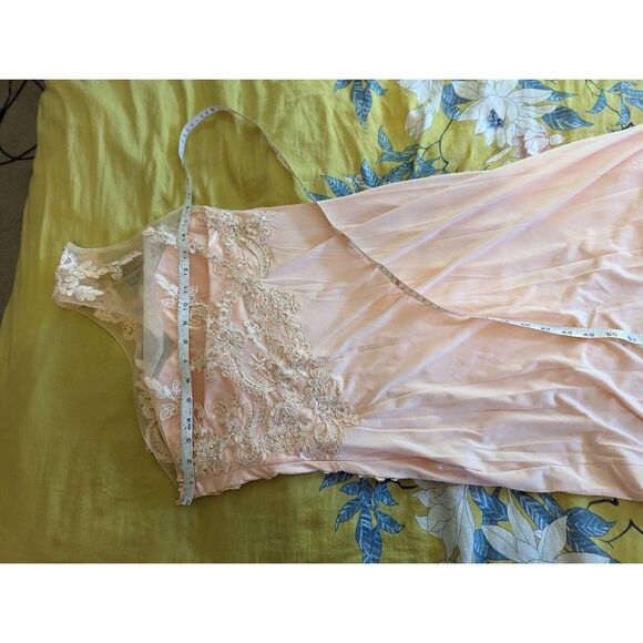 L'ATISTE petal pink one shoulder lace chiffon mesh maxi gown sz m nwt - Picture 2 of 6
